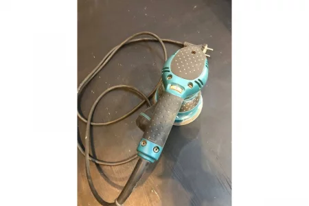 ekstsentrikovaya-shlifmashina-makita-bo5041_10587