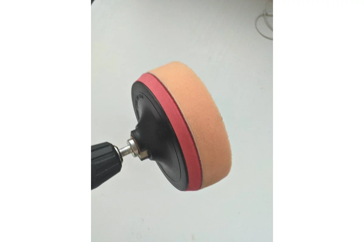 gubka-polirovalnaya-125mm-30mm-velcro-praktika-038-562-2021-08-21-20-30-49-1-612138494e7bc