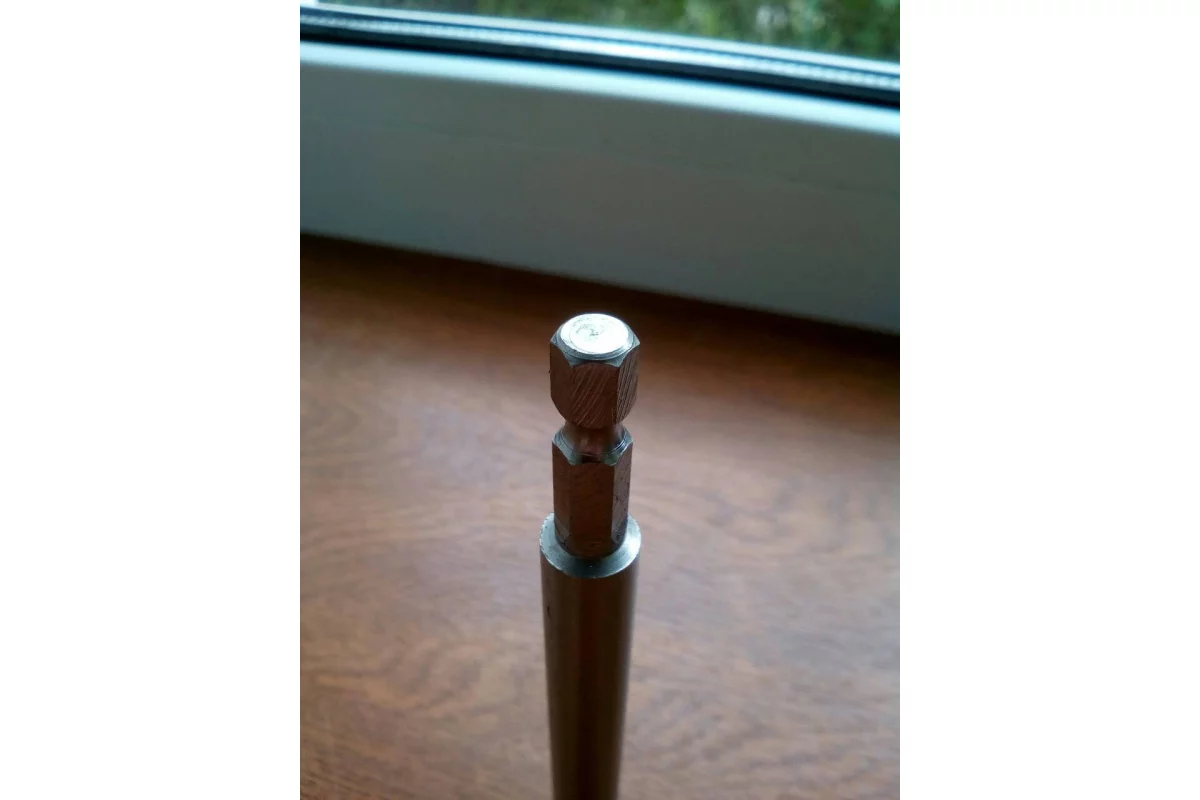 derzhatel-magnitnyj-tselnotyanutyj-100-mm-1-4-dlya-bit-praktika-773-071_30333
